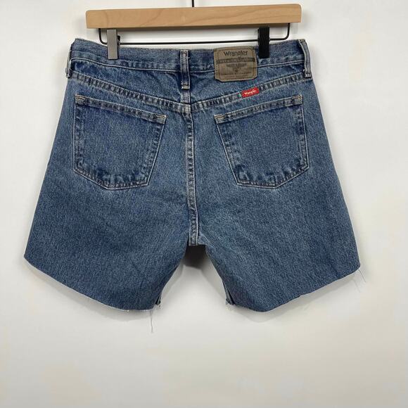 Wrangler High Rise Rigid Denim Cut-Off Shorts Mens 30 Dark Denim Style‎ 97601VR - Picture 2 of 7